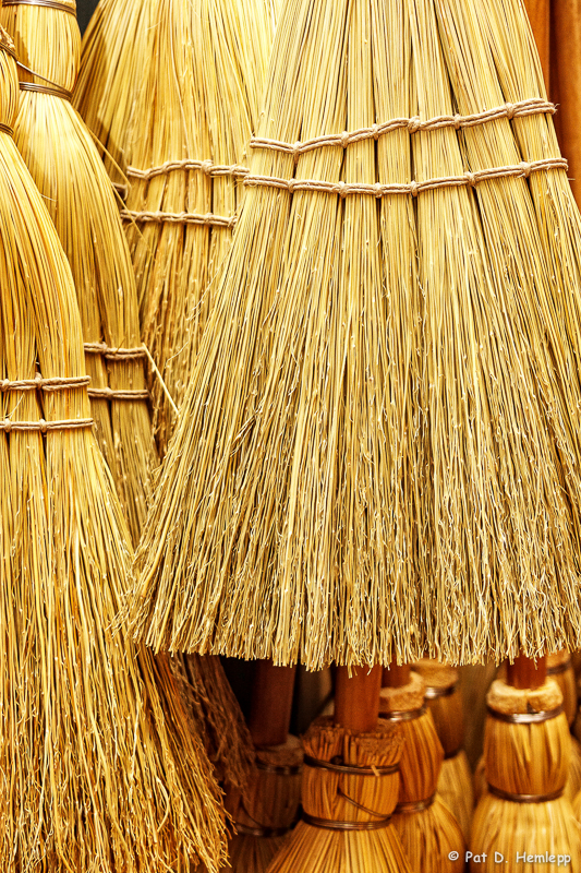 Shaker brooms