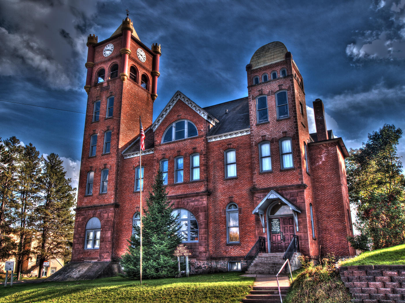 1893 Hurley Court House In HDR