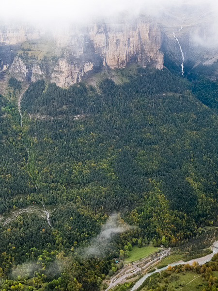 Profondeur de la valle dOrdesa-2011l.jpg