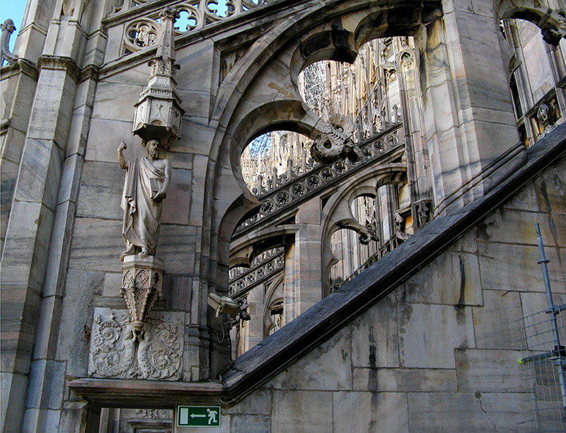 Statue adorning a buttress ..  3681_2
