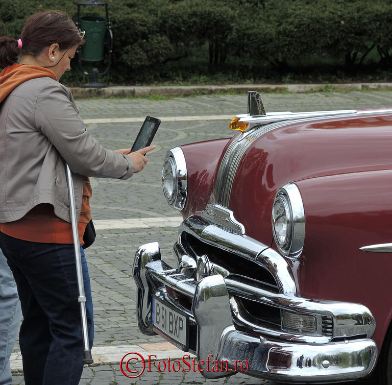 retroparada-primaverii2014-pontiac-1.JPG