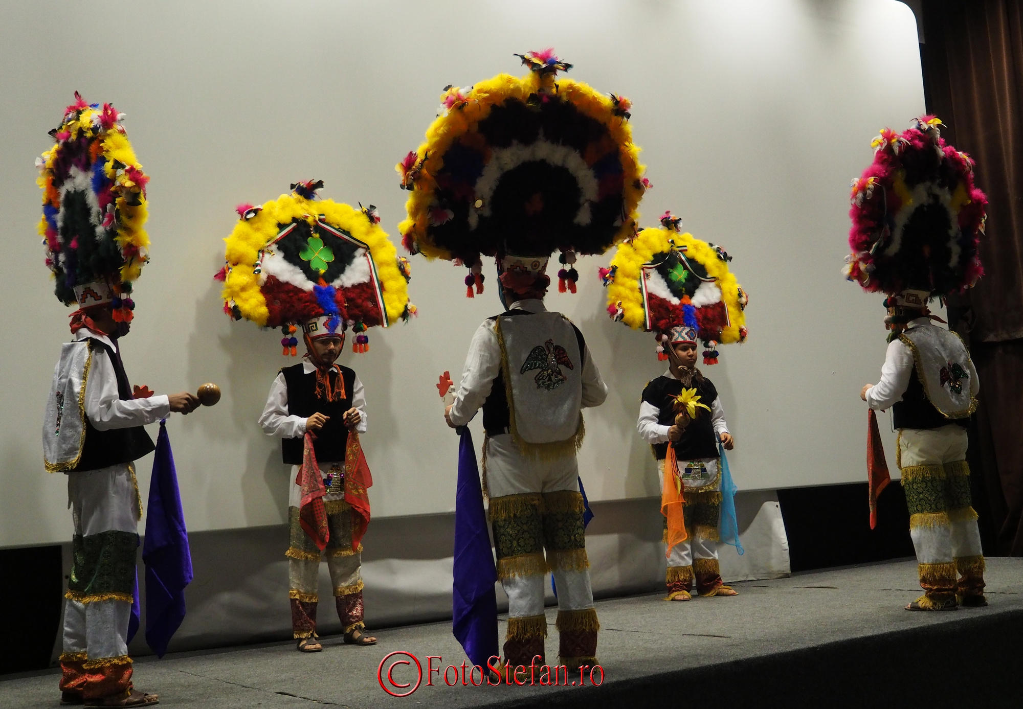 Yuhua-mexico-danza-pluma-mtr-2014-1.JPG