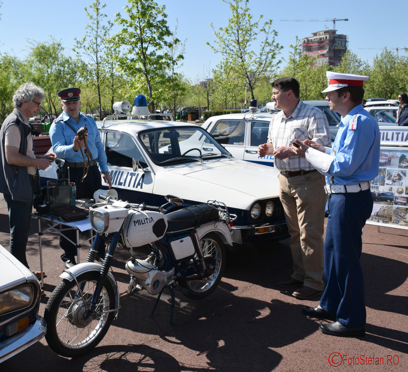 retro-parada-primaverii-bucuresti-militia.JPG