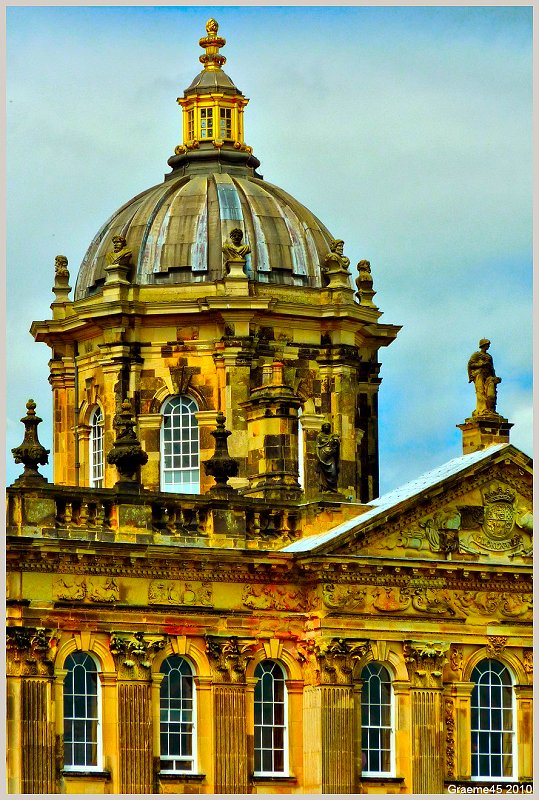 Rood Dome & Statues