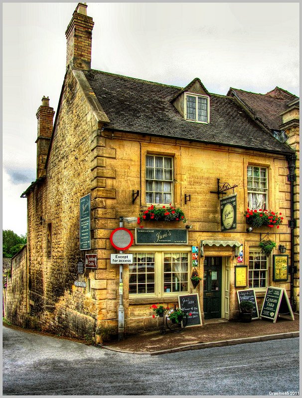 Juri's Tea Rooms & Restaurant
