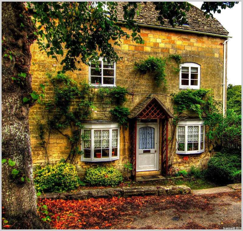 Cottage in Vineyard Street