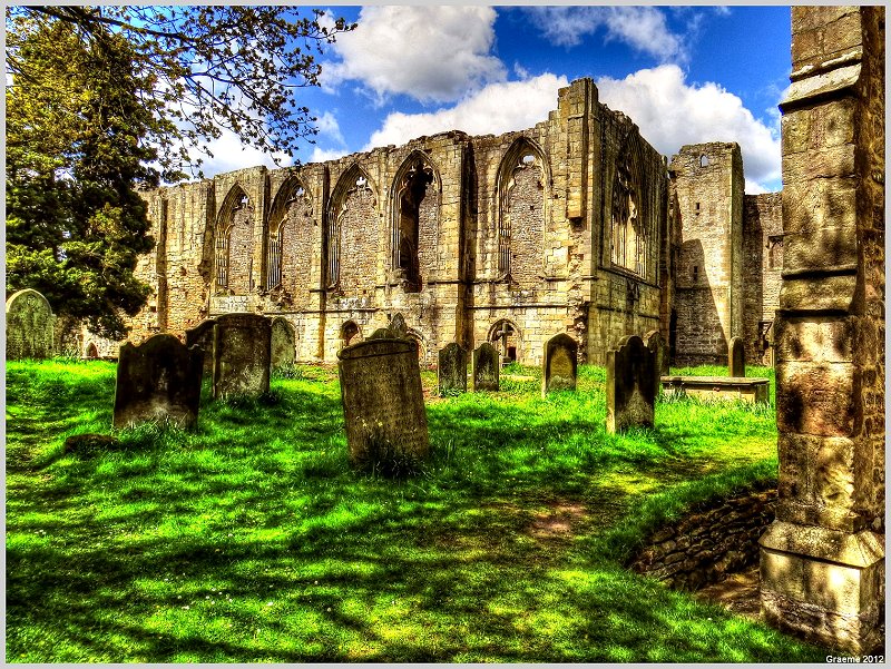 Abbey & Gravestones