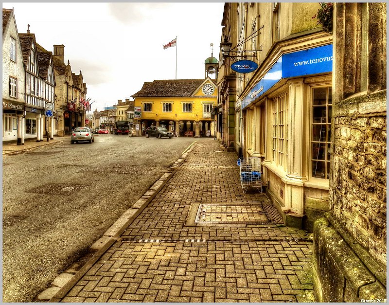 Long Street & The Market House - Built in 1655