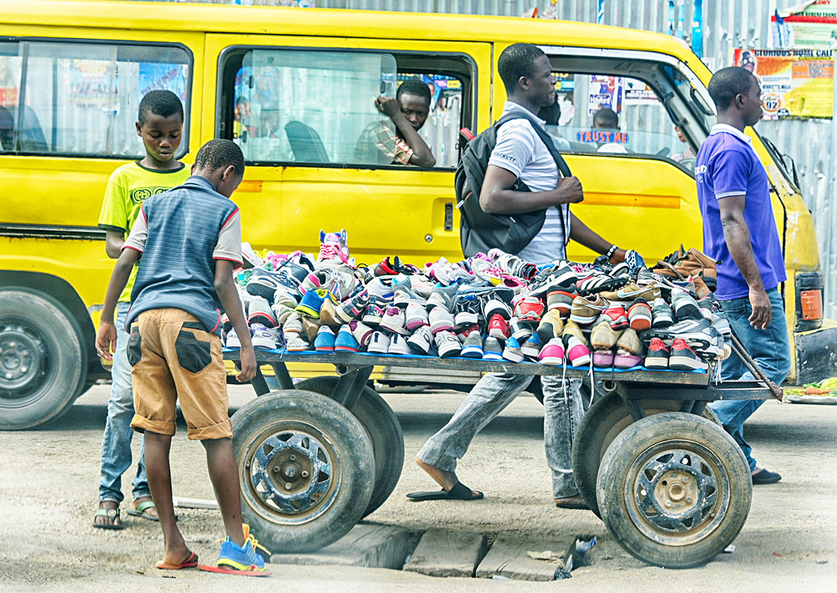 Mobile Shoe Store