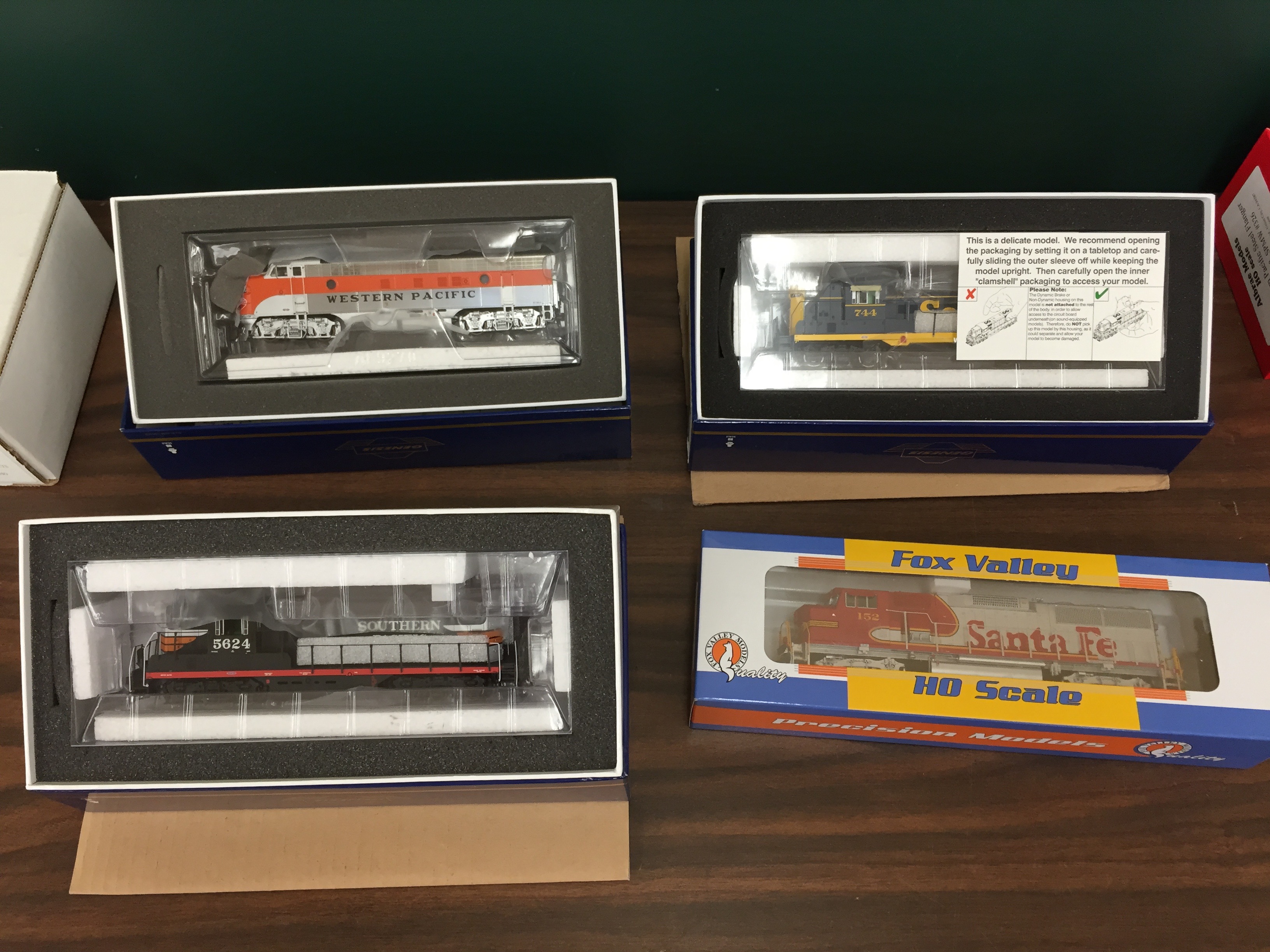 Our Thanks to Athearn & Fox Valley Models for their generous prize donations
