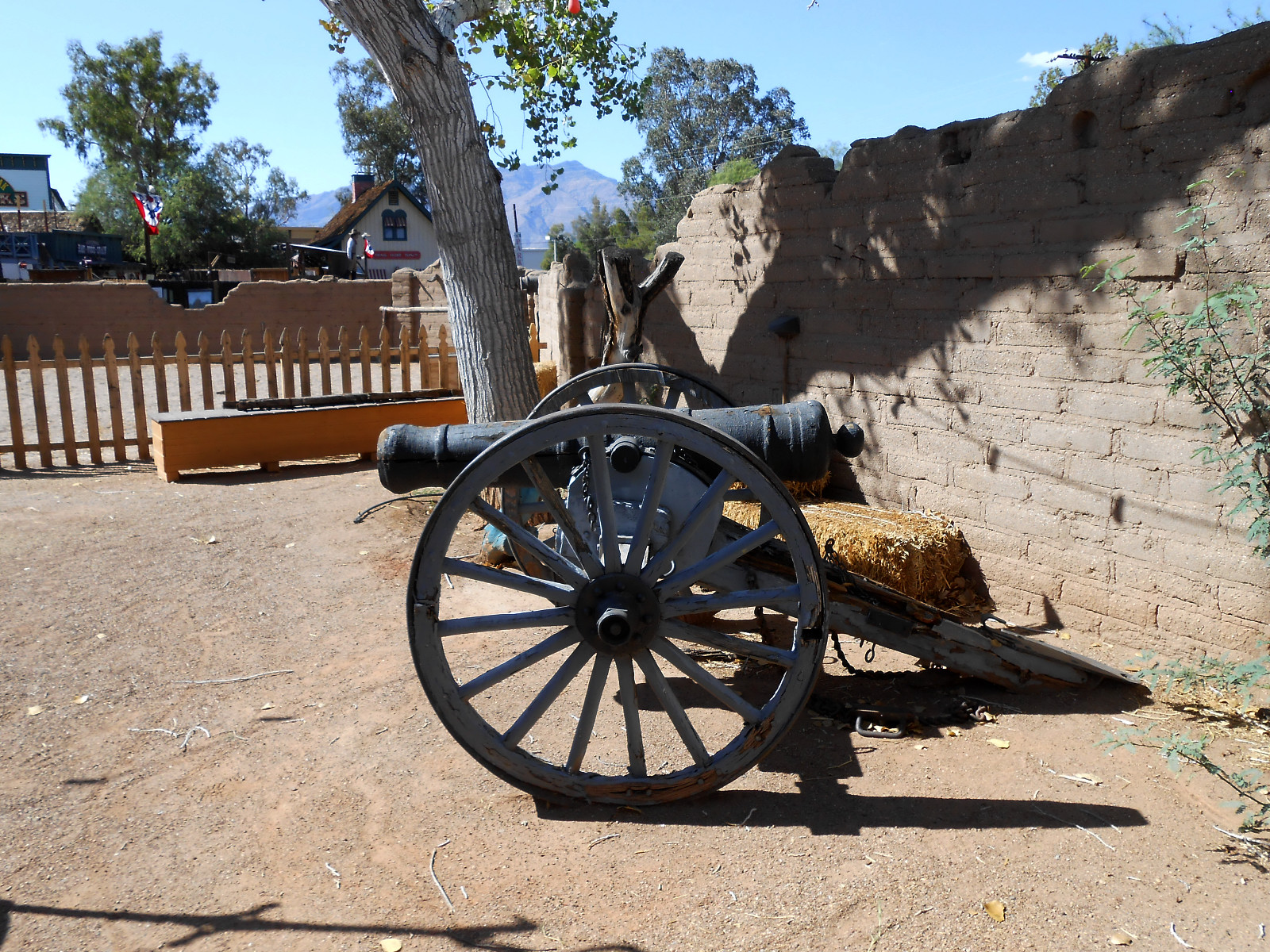 This Cannon was used in the film THE ALAMO starring John Wayne