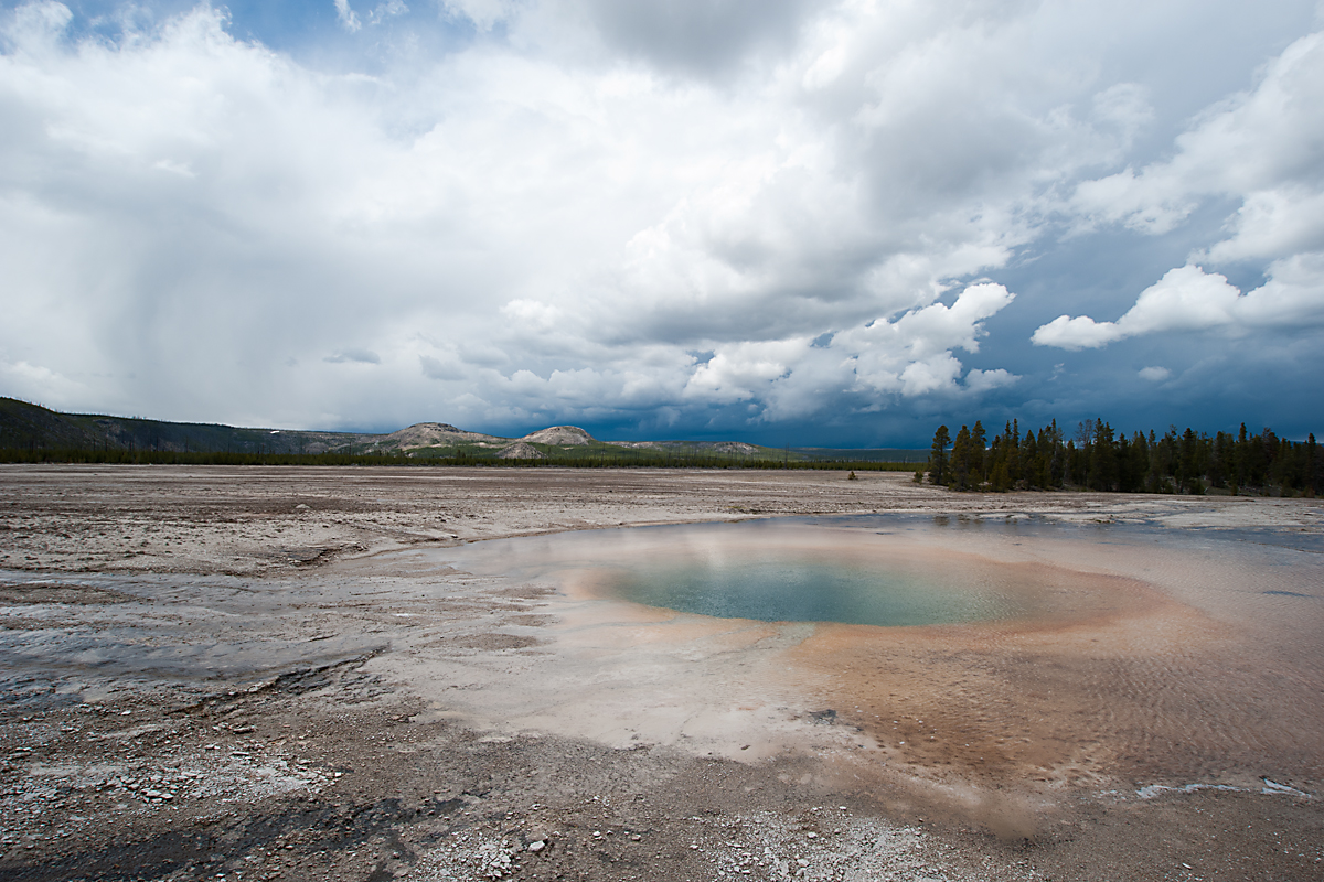 GRAND PRISMATIC SPRING