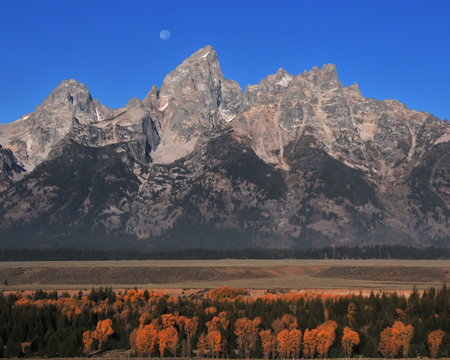 Grand Teton Moonset