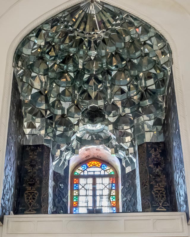 Mirrored Muqarnas Vaulting