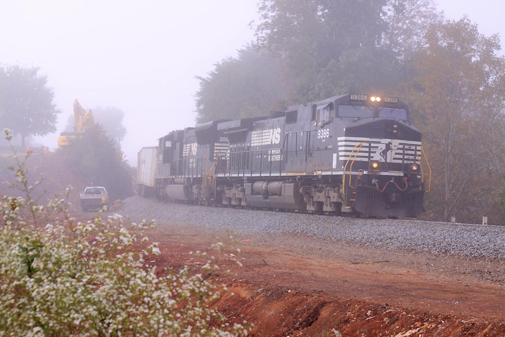 Triplecrown 264 eases through the cut near Pittman creek as the contractors prepare for another blast 