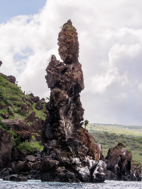 P3118324_Praying_Monk_Rock_4.jpg