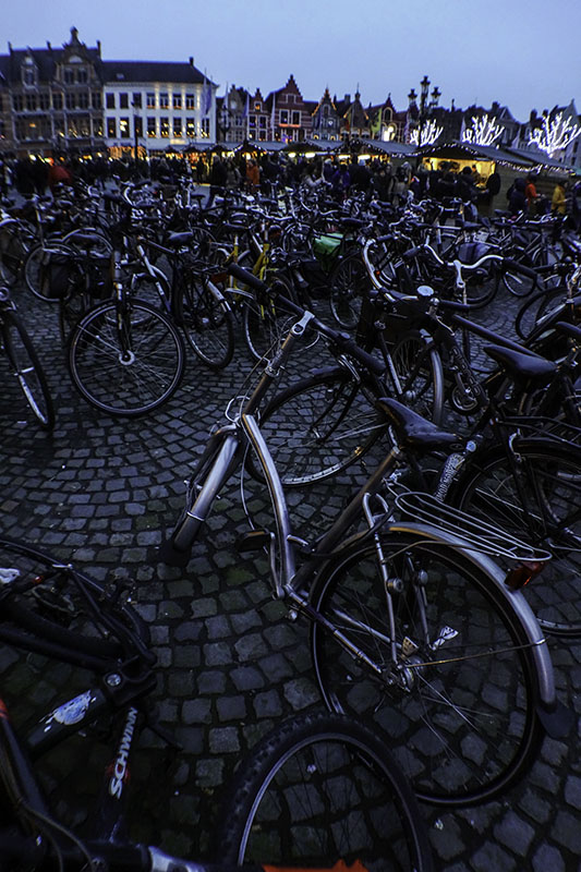 Bruges la nuit