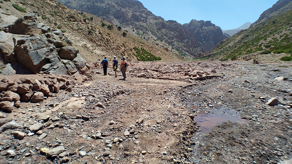 Vers les gorges dIkkis 12h50