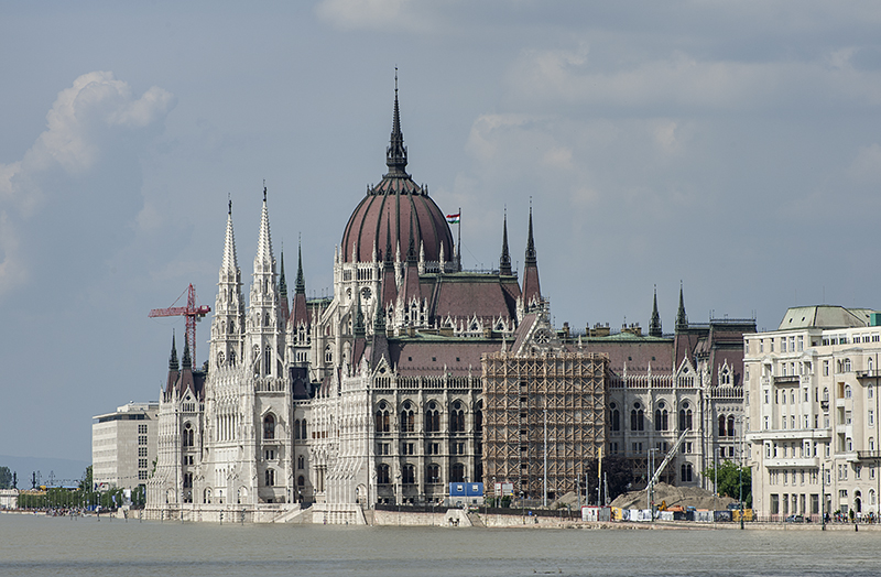 Parliament from Chain Bridge