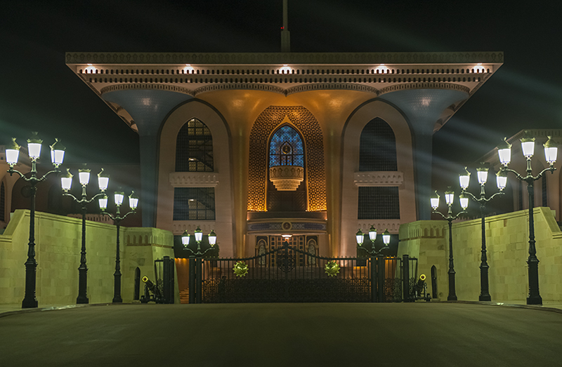 Al Alam Palace at night