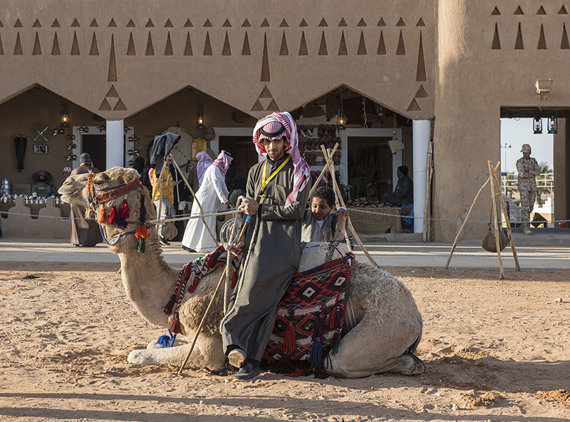 Camel handler and handlee