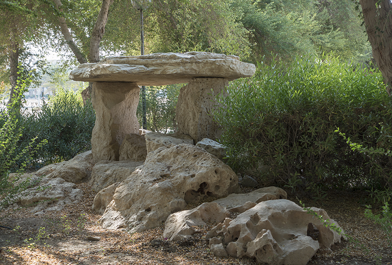 Pleasant walkway park (3)