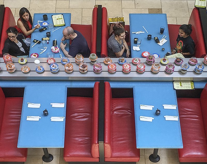 Conveyor sushi