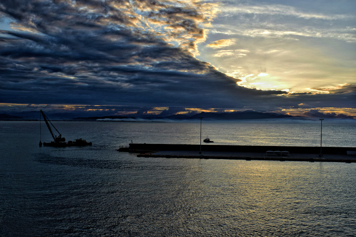 Dawn in Katakolon