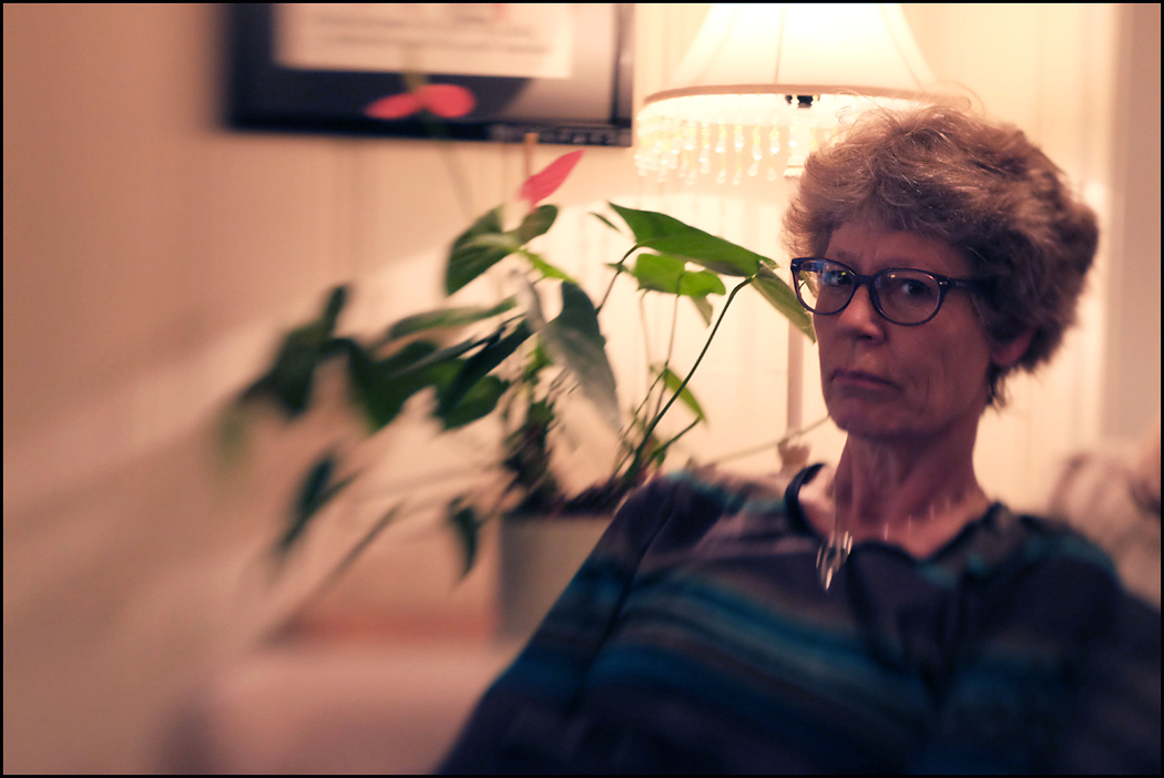 My wife Eva. Trying out the Lensbaby Composer on the X-T1.....