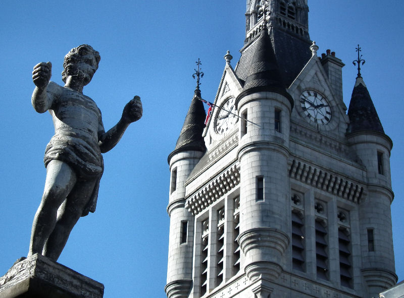 statue opposite Town House