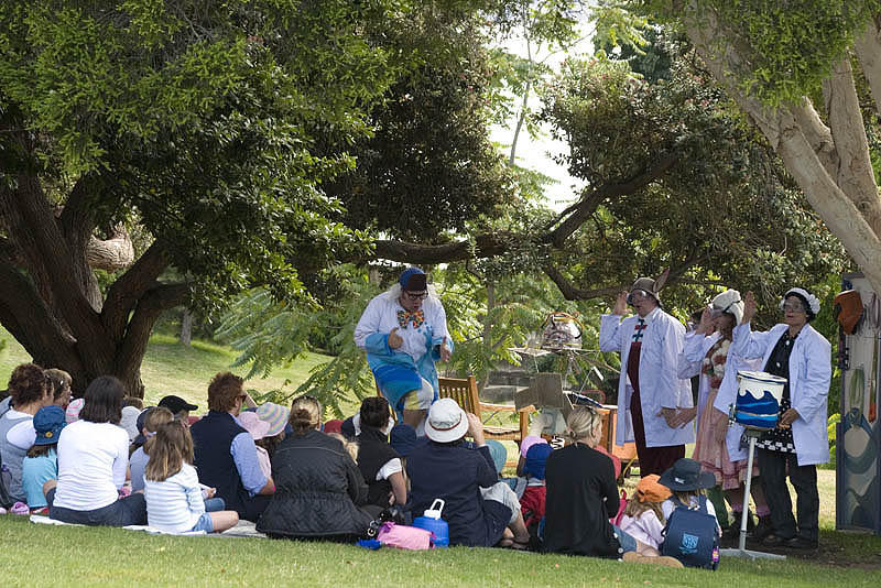Childrens entertainment, Botanic Gardens