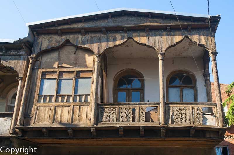 Traditional house on the east bank of the Mtkvari