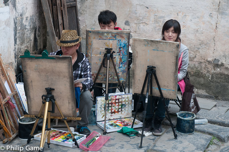 Art students working at Xidi