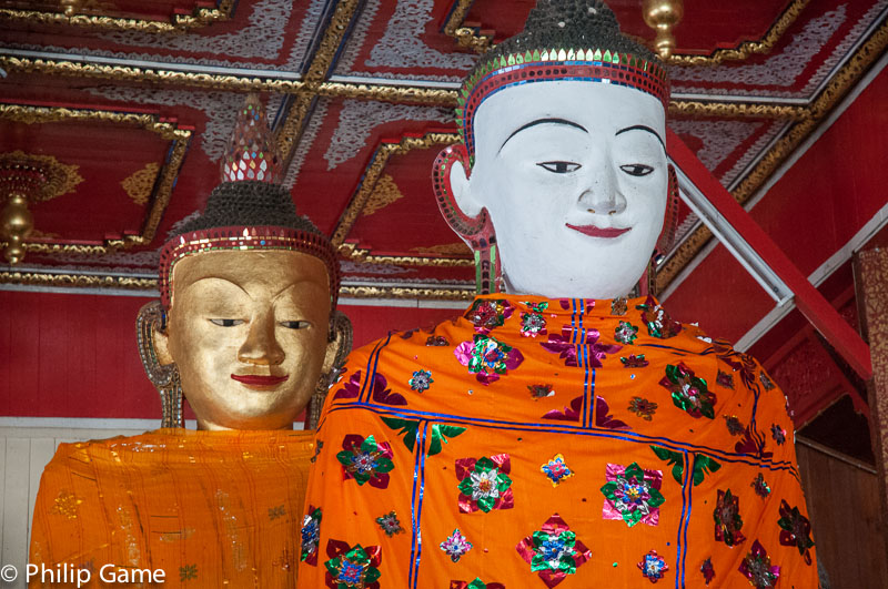Much-venerated Buddha effigies at Wat Hua Wiang