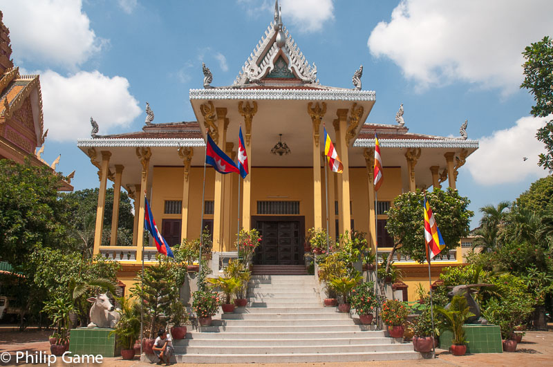 Wat Ounalom, the hub of Cambodian Buddhism