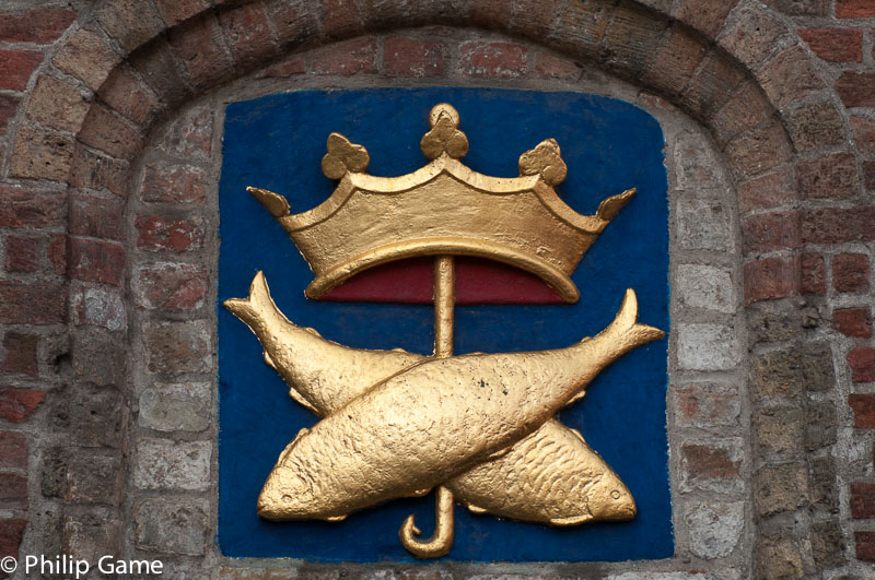 Heraldic crest at Vismarkt, the fish market