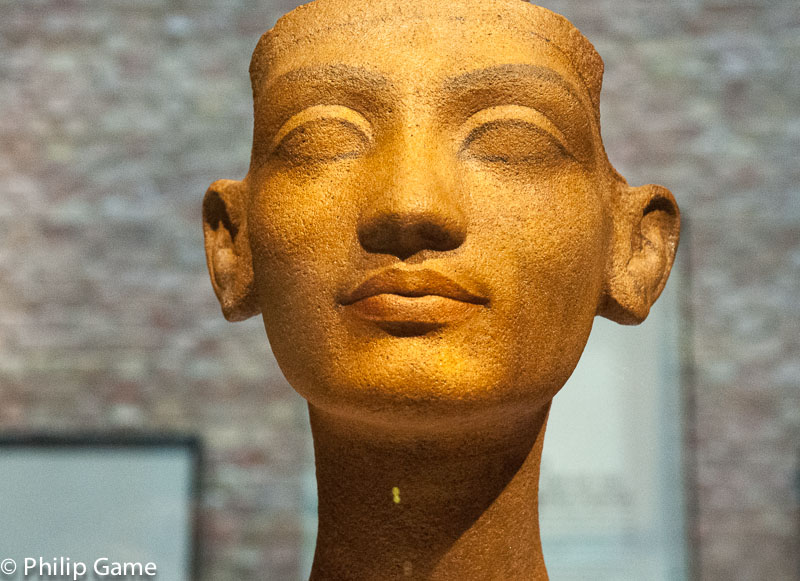 Egyptian bust - Queen Nefertiti again?