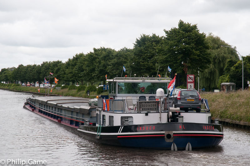 Freight traffic still makes use of the Ringvaart (ring canal)