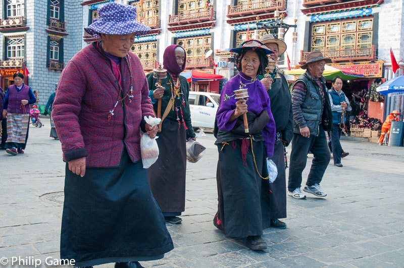 Pilgrims on the Barkhor circuit