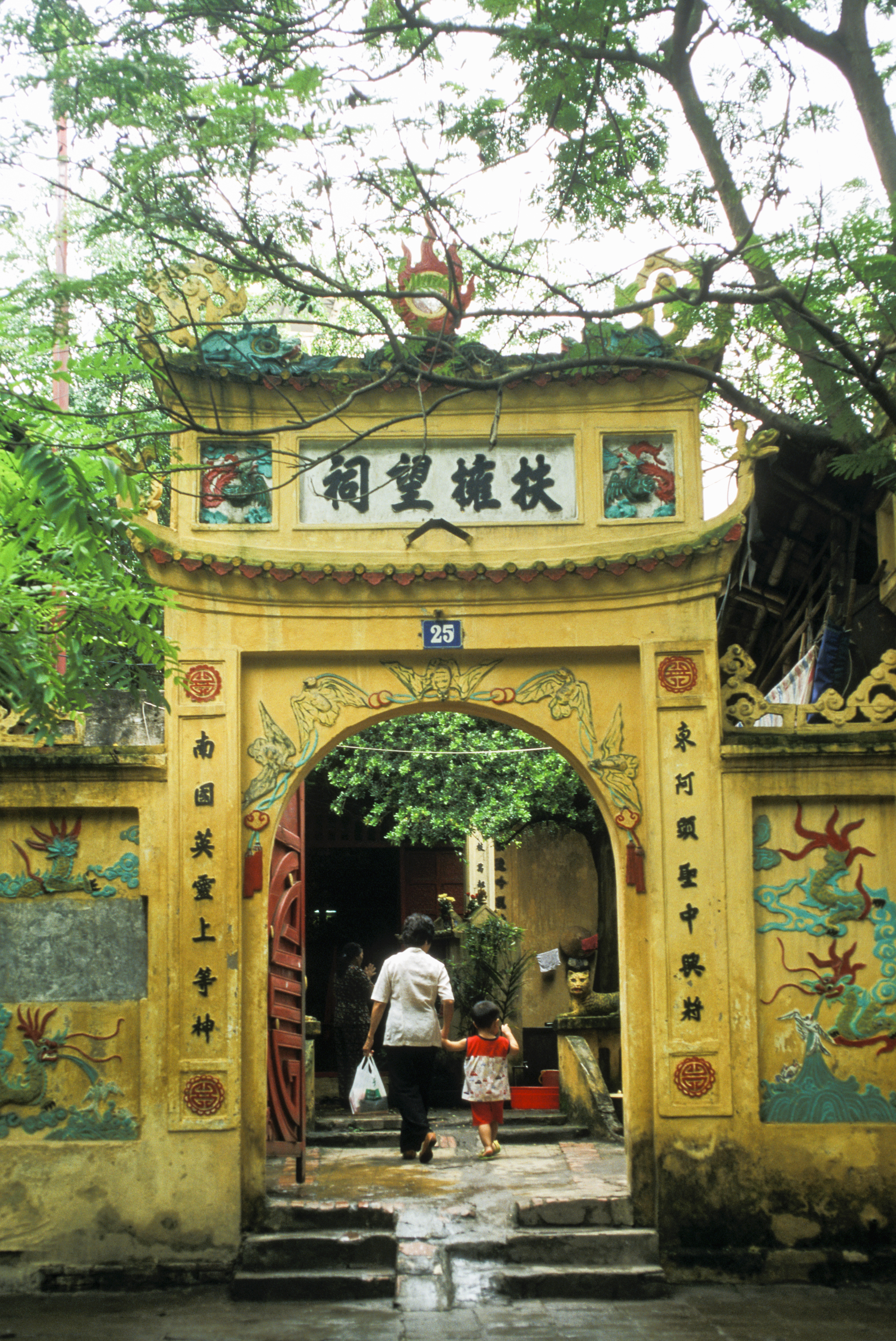 Old quarter west of Hoan Kiem Lake