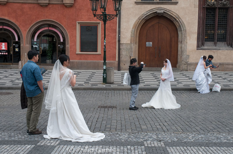 Asian brides en masse, Stare Mesto