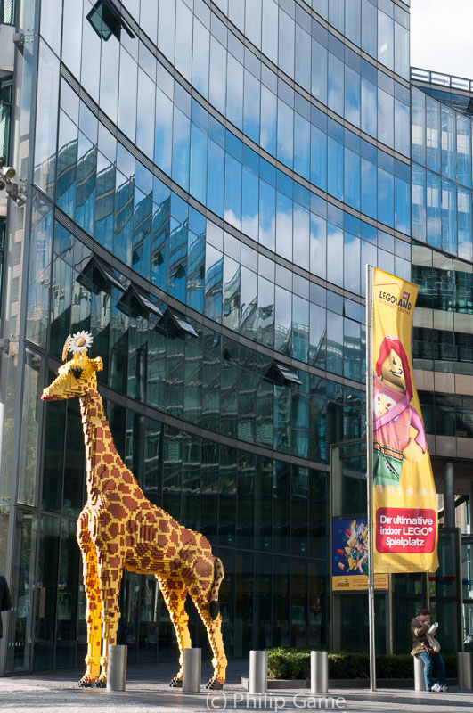 Legoland giraffe, Potsdamer Platz