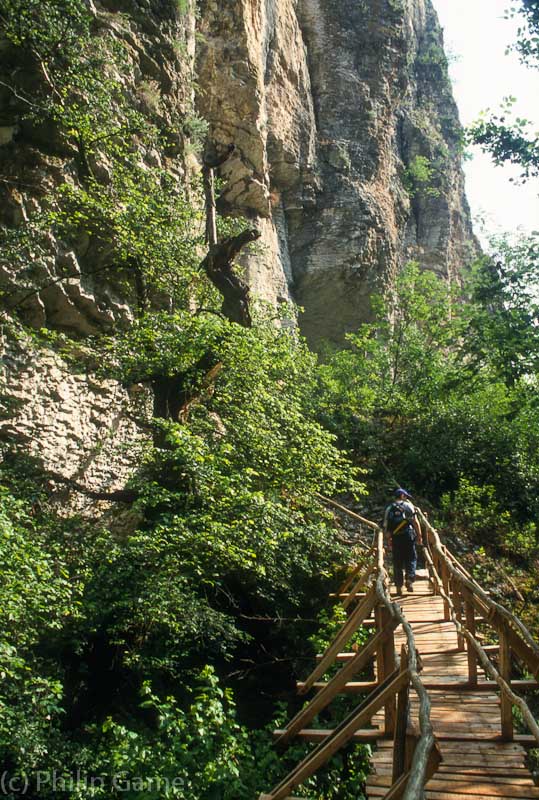 Hiking in Negovanka Canyon