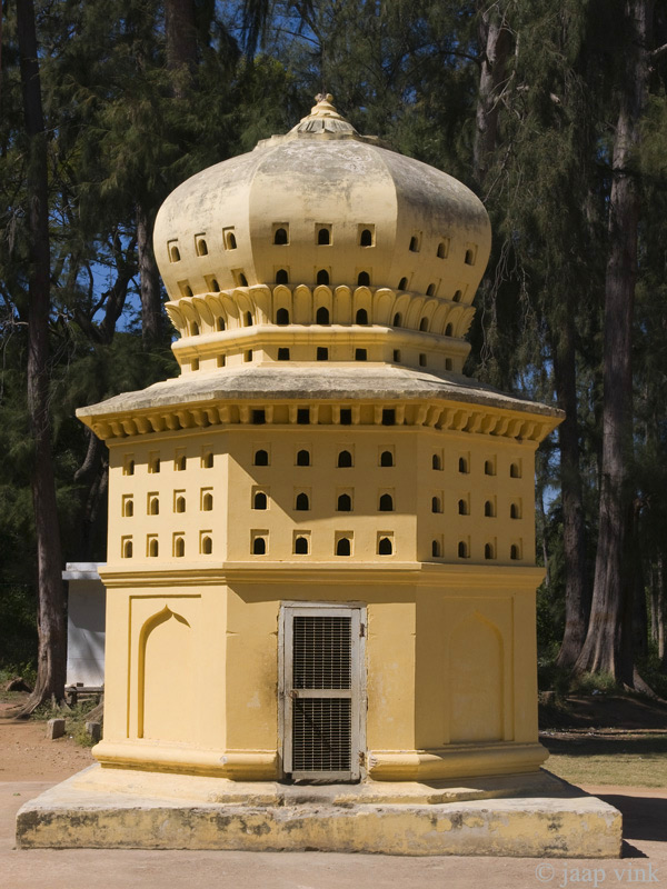 Carrier Pigeon House