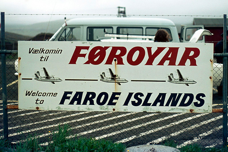 Arrival at Vagar Airport - Aankomst op Vagar Airport