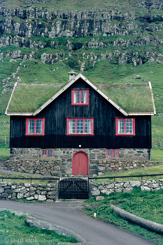 Kirkjubur