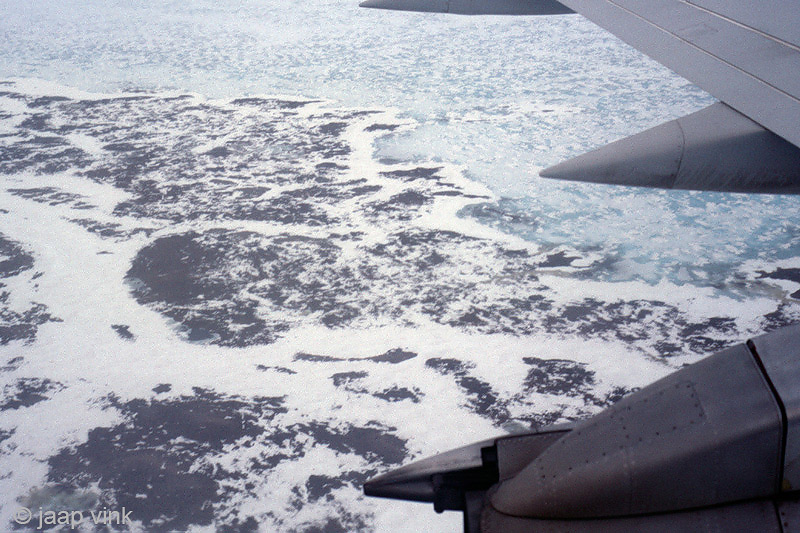 Approaching Cambridge Bay, June 1986 - Nadering van Cambridge Bay, juni 1986