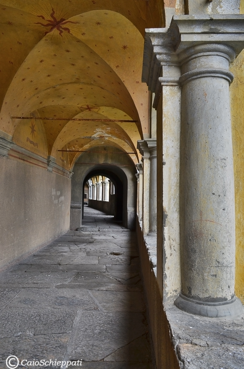 Il portico-Chiesa di S.Maria Maggiore
