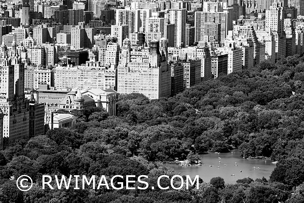 NEW YORK CITY IN BLACK AND WHITE