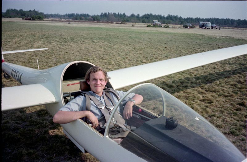 1976 - Happy camper with new glider